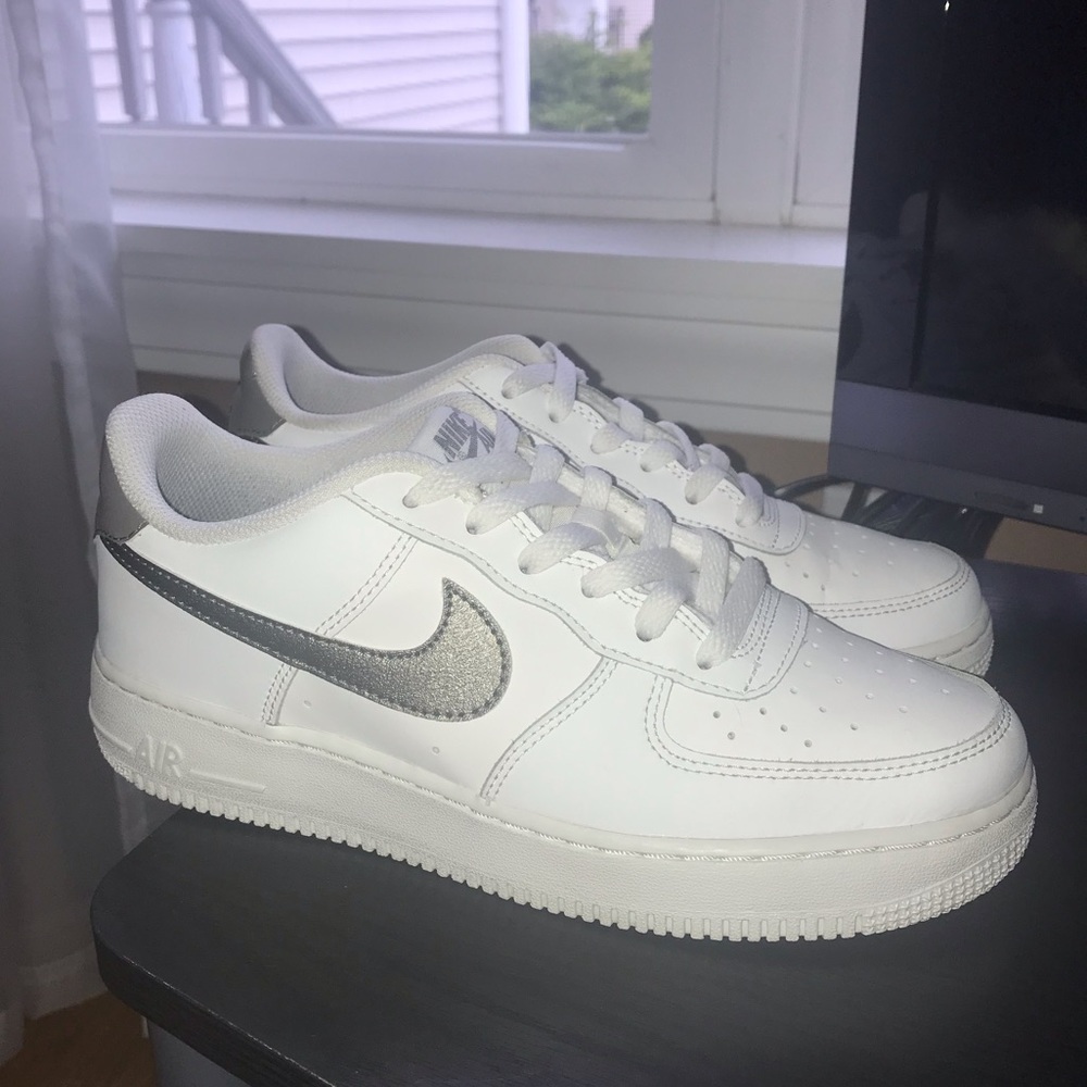 Nike Air Force 1 Grey Swoosh